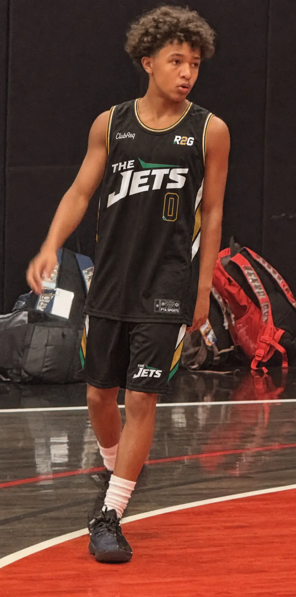 R2G Jets player on the court